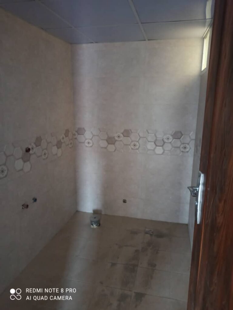 فروش آپارتمان نوساز ۱۲۰ متری بلوار خزر کوچه فرجی